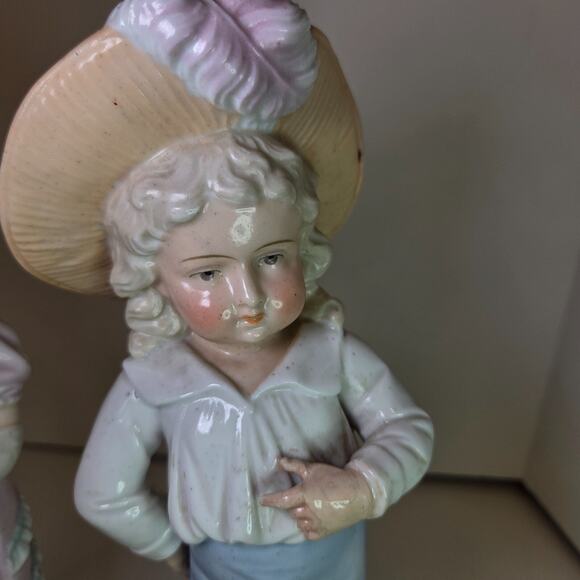 Vintage Bisque Boy & Girl Umbrella Figurines Porcelain 10-11" Pair Collectible - Picture 3 of 14